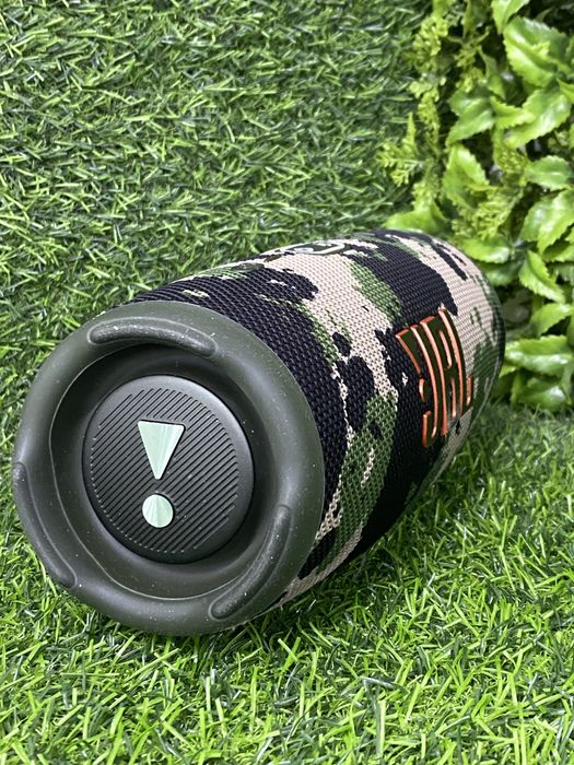 Акустична колонка JBL Charge 5