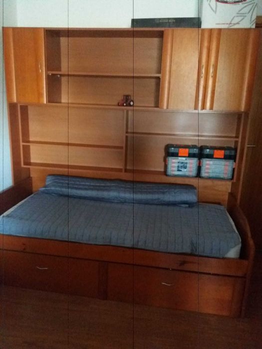 Studio imitação nogueira com 2 camas de solteiro