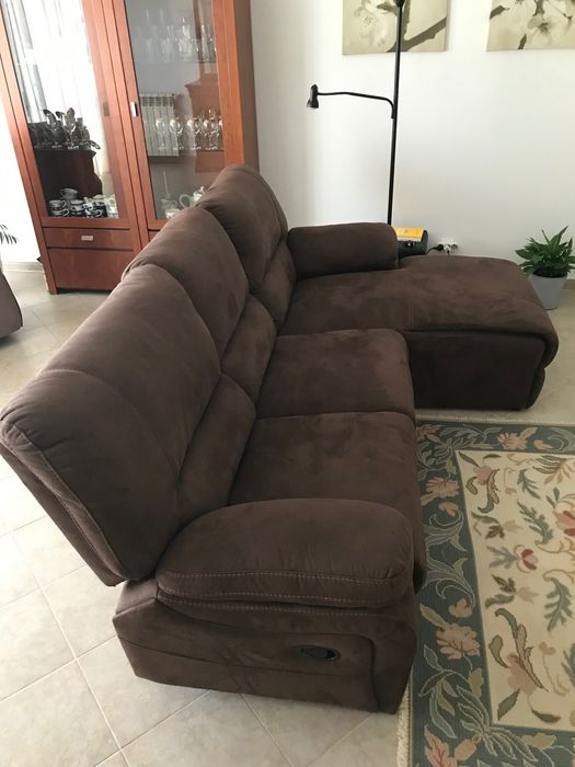 Sofá com chaise longe