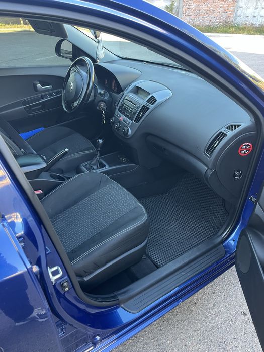 Продам  Kia CEED