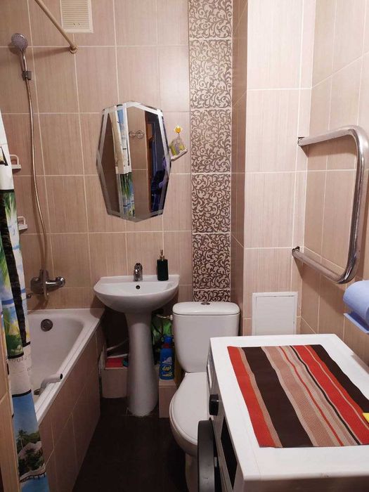 ТЦ Квадрат Воскресенка Центр серця Троєщина Райдужний, НАВС, лікарня