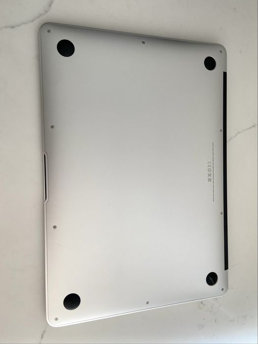 Macbook Air 2014 13” Intel i7 8 GB RAM