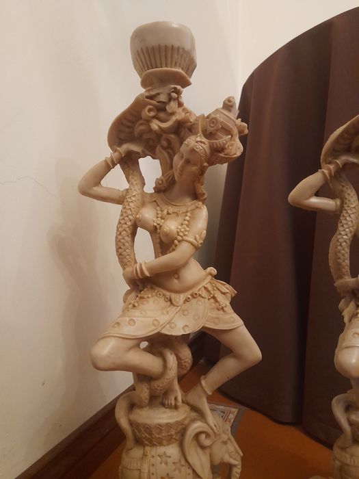 Estatuetas orientais (marfinite) 2 uni