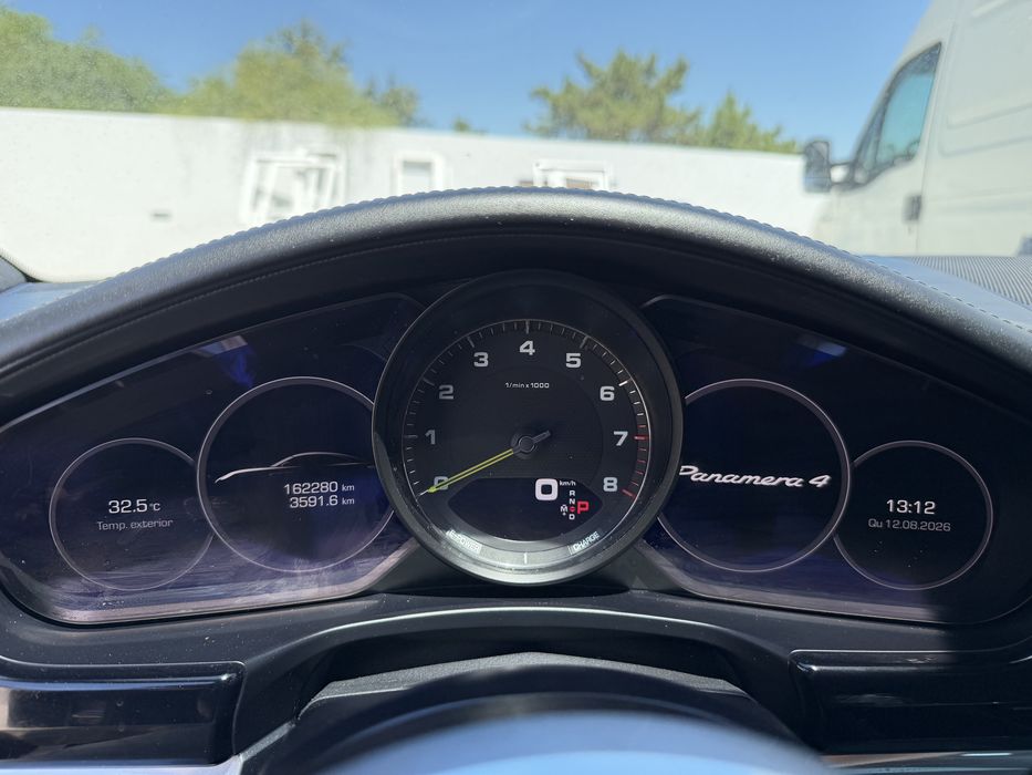Porsche Panamera 4 E-Hybrid