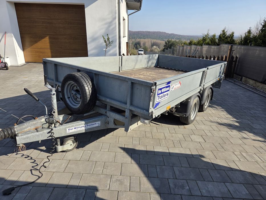 Ifor Williams LM 126 z najazdami 
 
Dowi