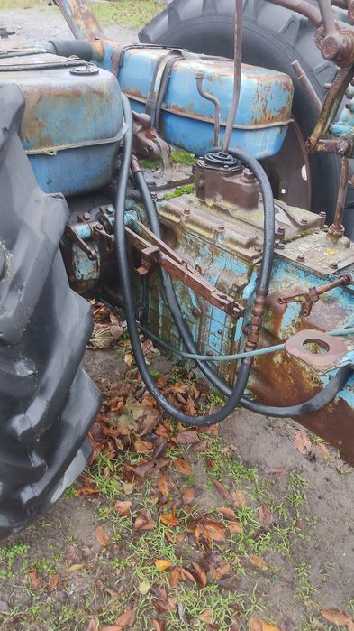 Трактор МТЗ 80. Продам. Культиватор. Плуг.