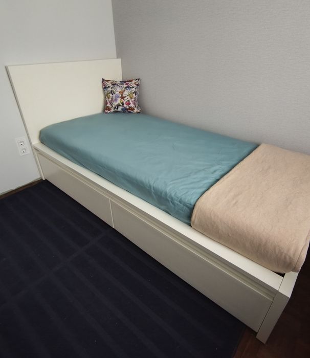 Cama solteiro IKEA malm