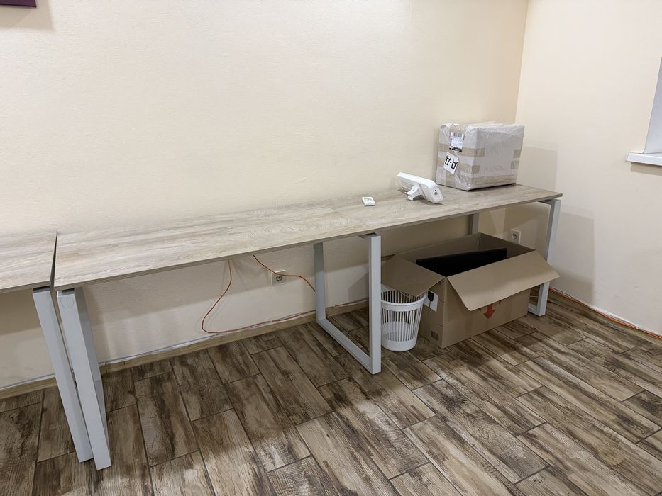 Продається стіл з 2-х частин