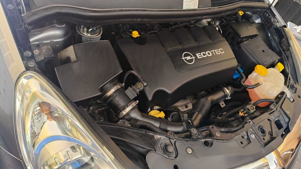 Opel corsa D 1.3 cdti 100mil km