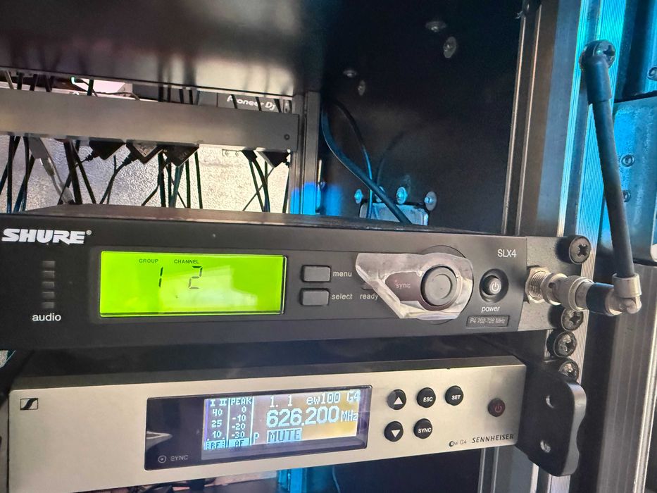 Mikrofon Shure SM58, zestaw bezprzewodowy z nadajnikiem SLX4 P4