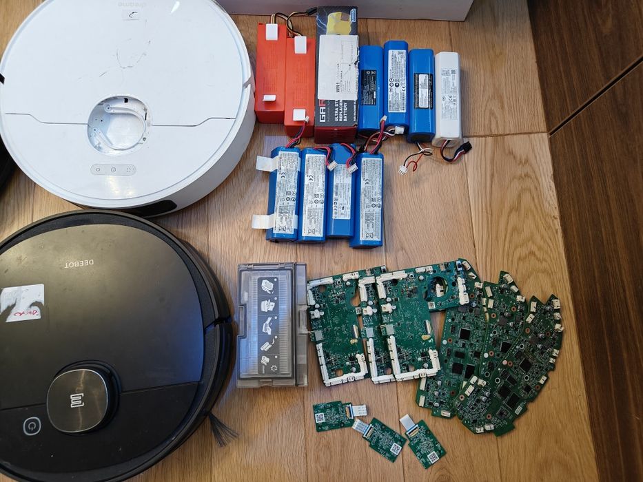 Uszkodzone Roboty Sprzątające Rovorock Dreame Deebot L10s Ultra S6