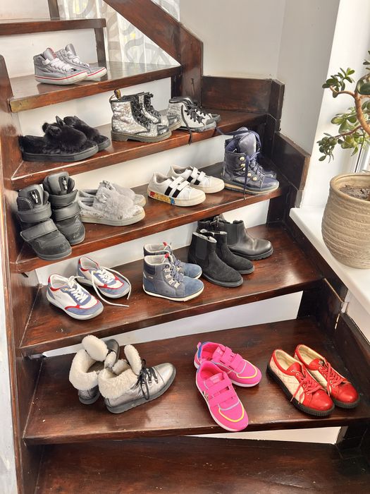 Взуття reima, Dolce gabbana , liu jo. Prada, simonetta , jog dog,