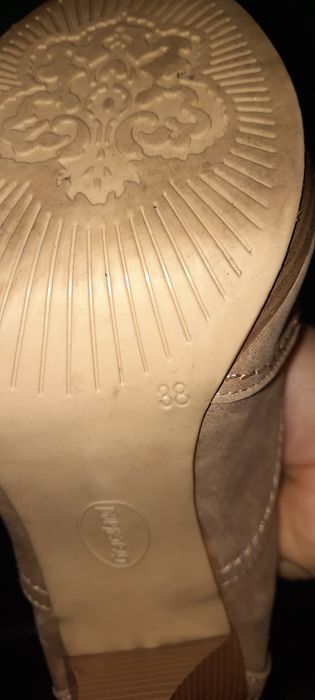 Półbuty na obcasie Graceland 38.