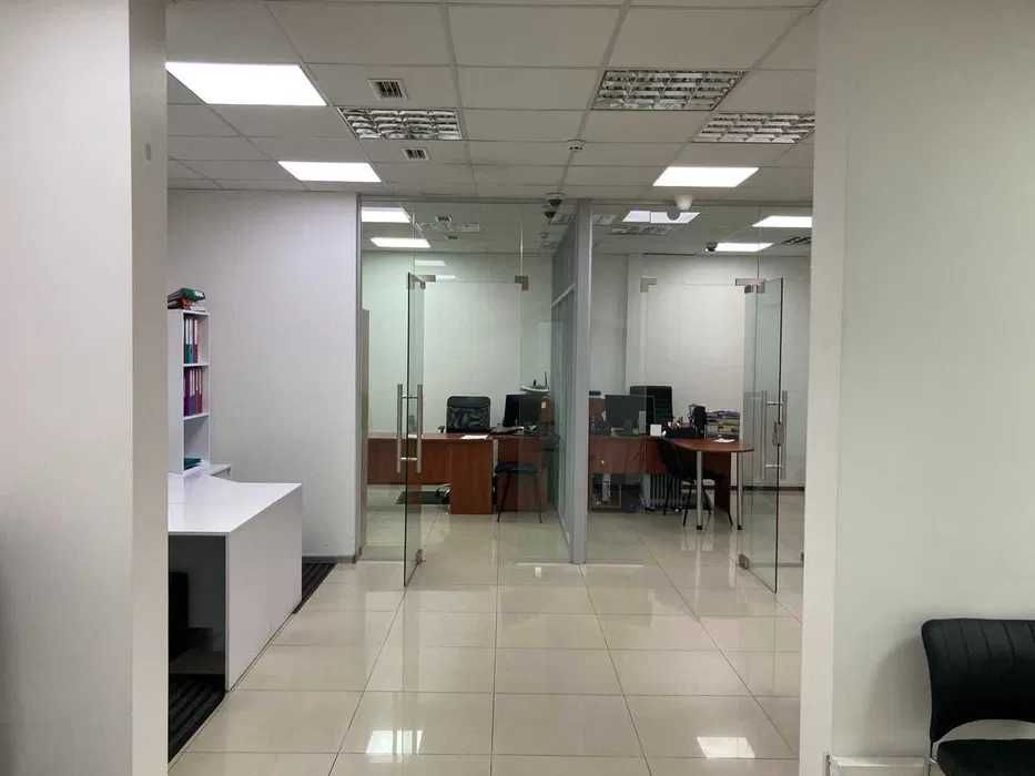 Продаж Фасадного Приміщення Науки 30 ! 207 кВ! Банк! Стоматологія