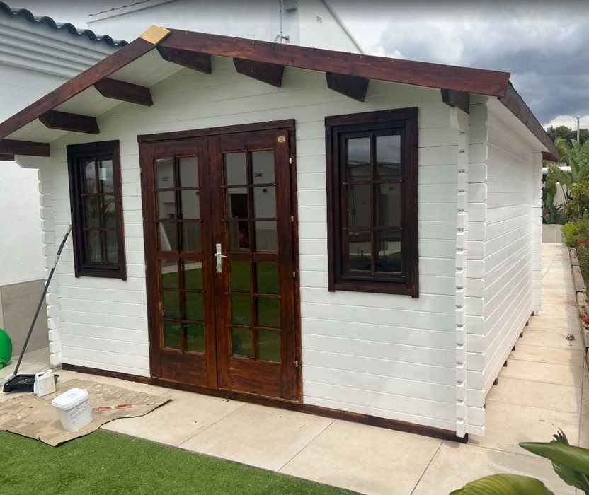 Casa de Madeira 4x4 de parede de 40mm - Modelo AINO