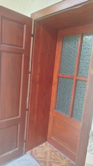 Продам вхідні подвійні двері