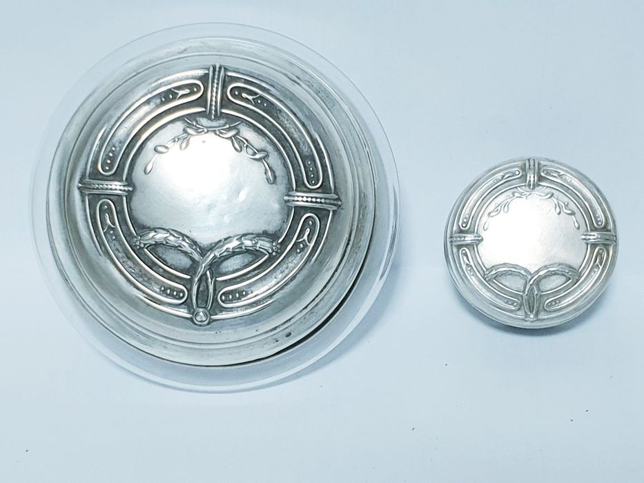 Exquisite Art Nouveau Boxes in Contrasted Portuguese Silver