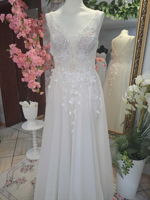 Nowa suknia ślubna w promocji