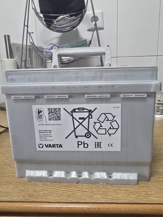 Bateria de carro varta D39 nova