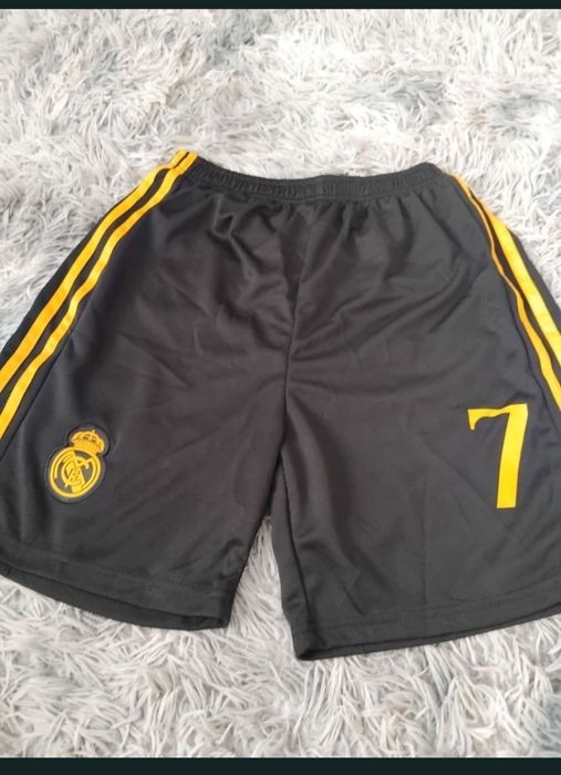 Продам футбольну форму