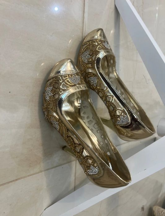 Sapatos LE CHIC pertencentes á Princesa Diana de Gales.