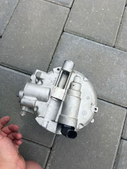 Компресор кондиціонера Volkswagen Caddy