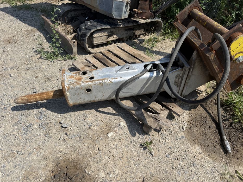 Młot hydrauliczny 215 kg