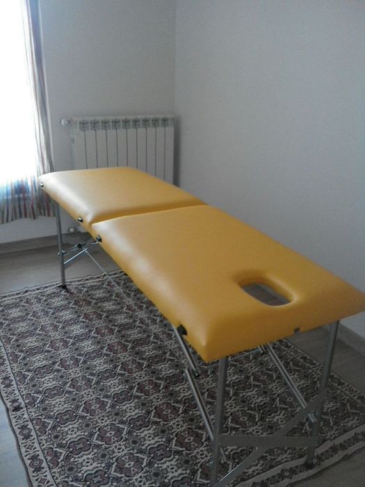 Масажний стіл, кушетка
