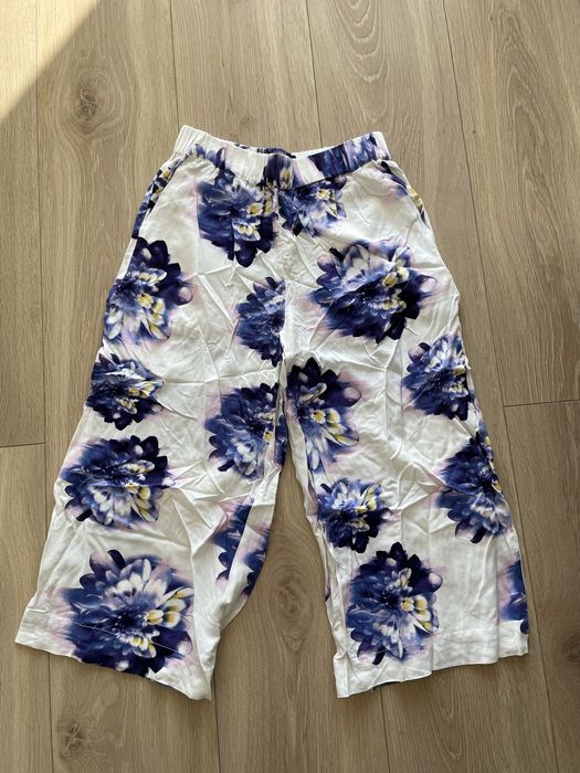 Białe szerokie spodenki spodnie cullote w kwiaty Vero  Moda 34 XS