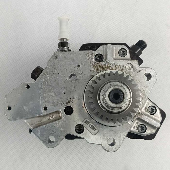 Топливный насос Opel Vivaro 2.0 cdti ТНВД Опель Віваро 2.0 0445010099