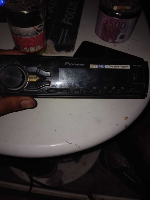 Radio de carro paioneer com marcas fe uso