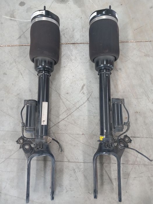 Amortecedor pneumático esquerdo e direito Mercedes ML  W164