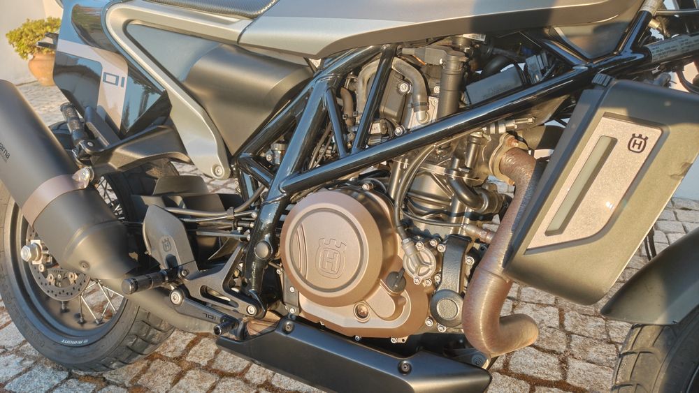 Husqvarna Svartpilen 701 Style
