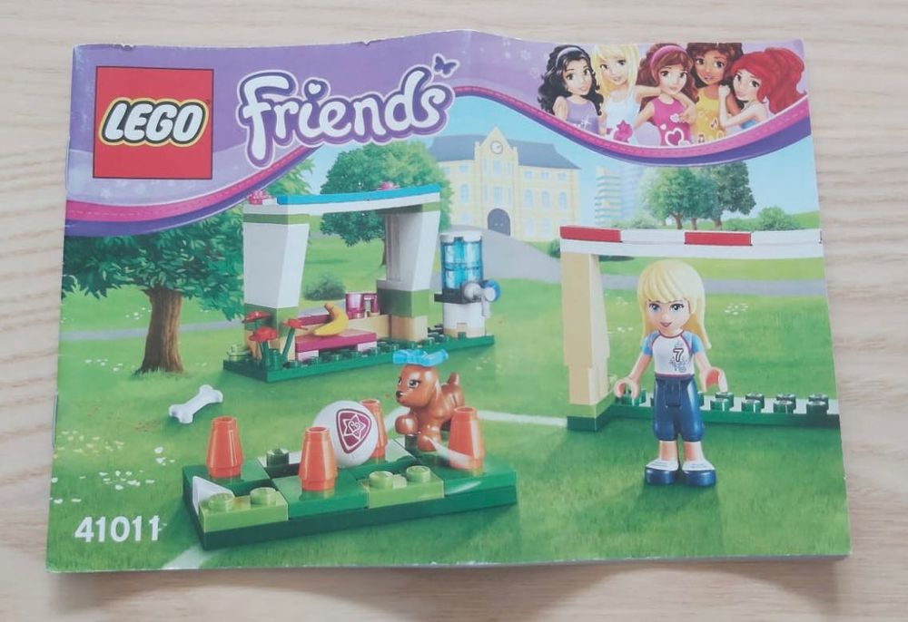 Lego Friends Stephanie i Trening Piłki Nożnej 41011