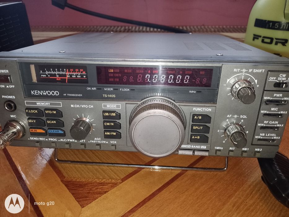 КВ трансивер Kenwood TS-140