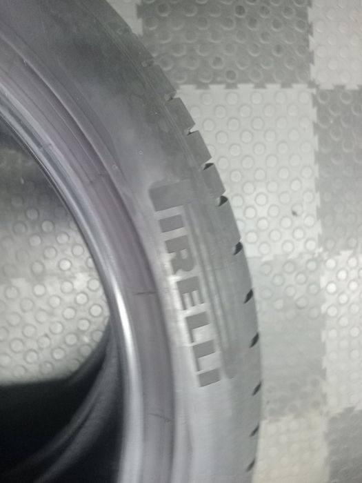 Продам два ската разноширокие оригинал BMW