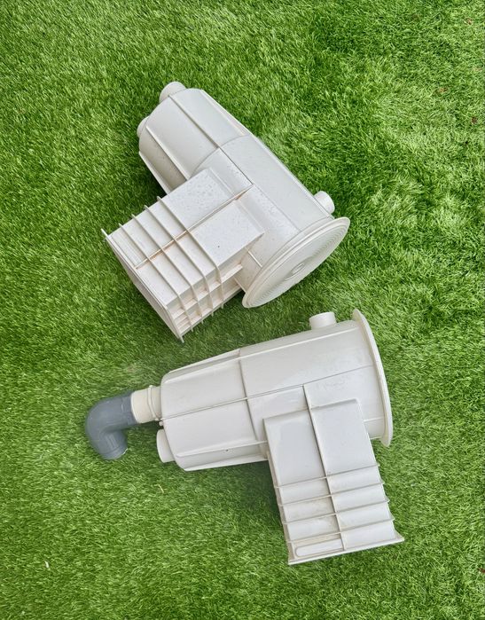 2 skimmers de piscina