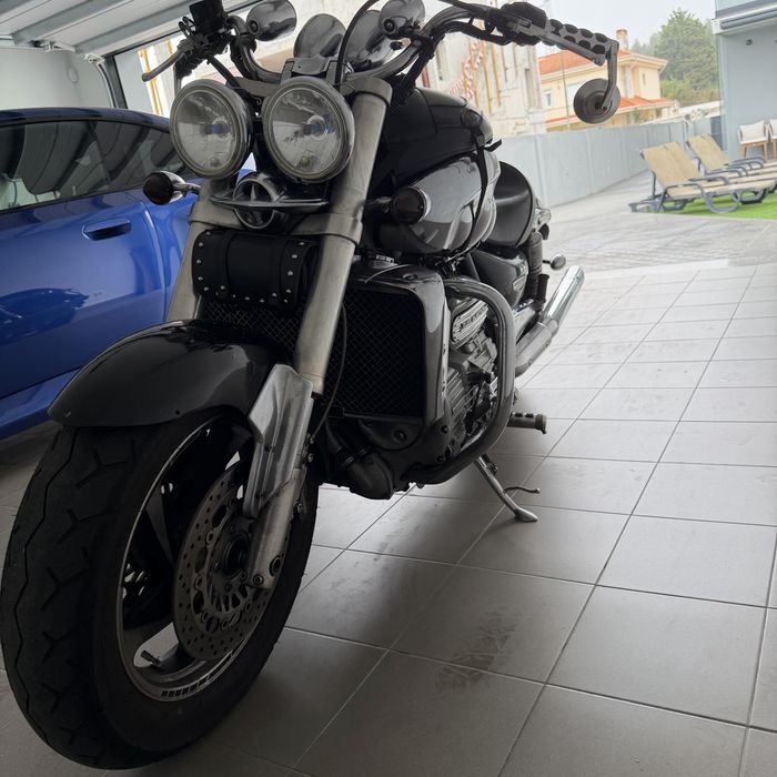 Vendo mota Triumph