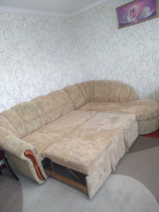 Продам диван в гарному стані