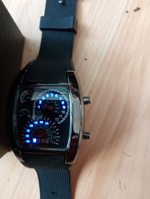 Zegarek kwarcowy sportowy Led