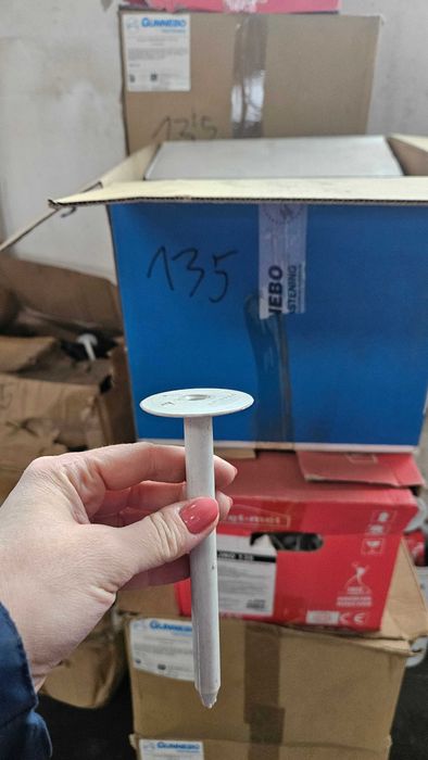 Tuleje do mocowania dachów kołek teleskopowy 165 mm z wkrętem 100 szt.