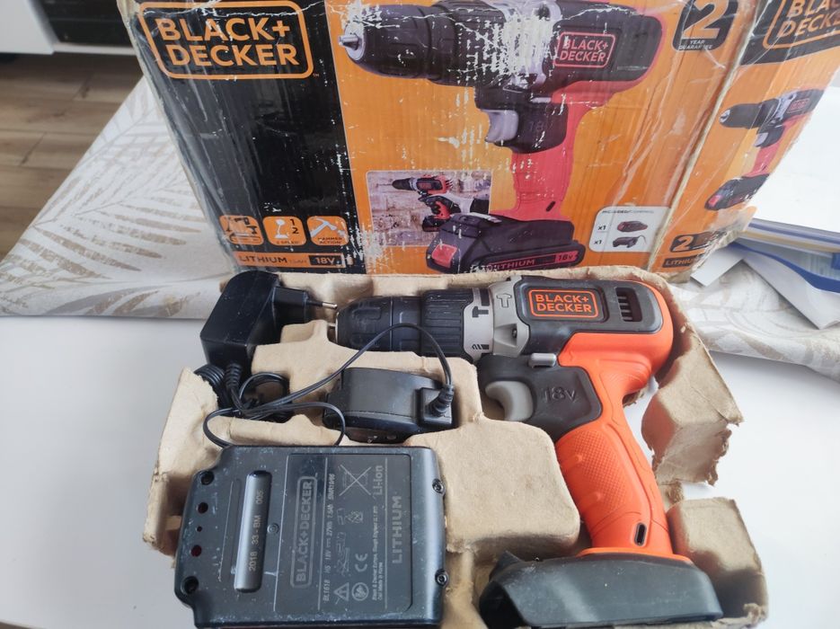 Wiertarko-wktetarka Black+Decer udar 18v