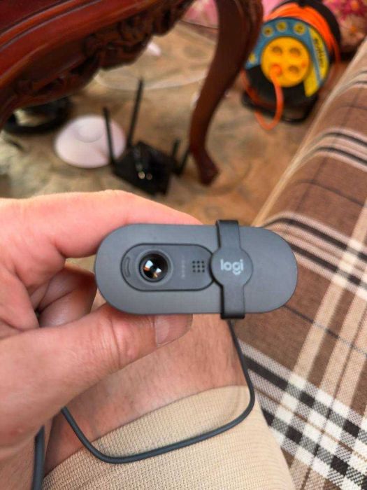 Продам Веб камеру Logitech Brio 1080p