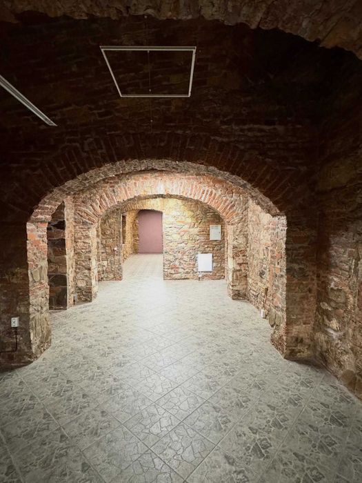 Оренда комерційного приміщення в центрі міста