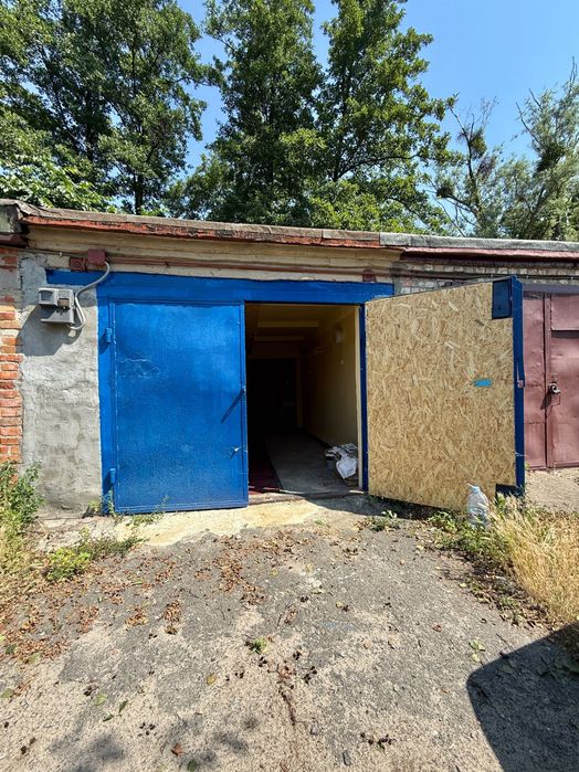 Продаж гаража з документами в Бучі 48м2, чистий охайний з підвалом