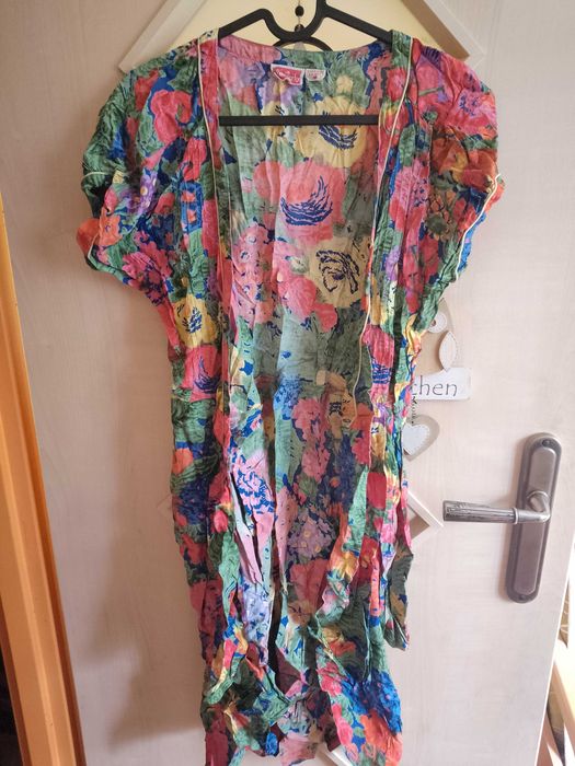 Sukienka na plażę, pareo