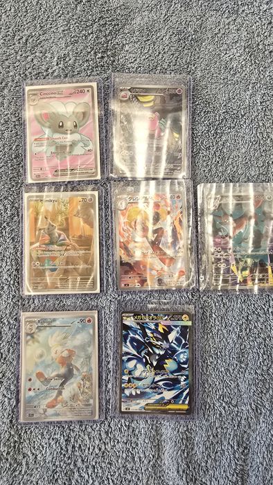 Conjunto de cartas pokémon