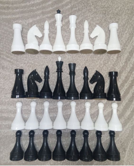 Продам вінтажні шахмати