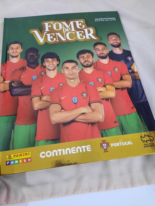 Caderneta Fome de Vencer e cromos