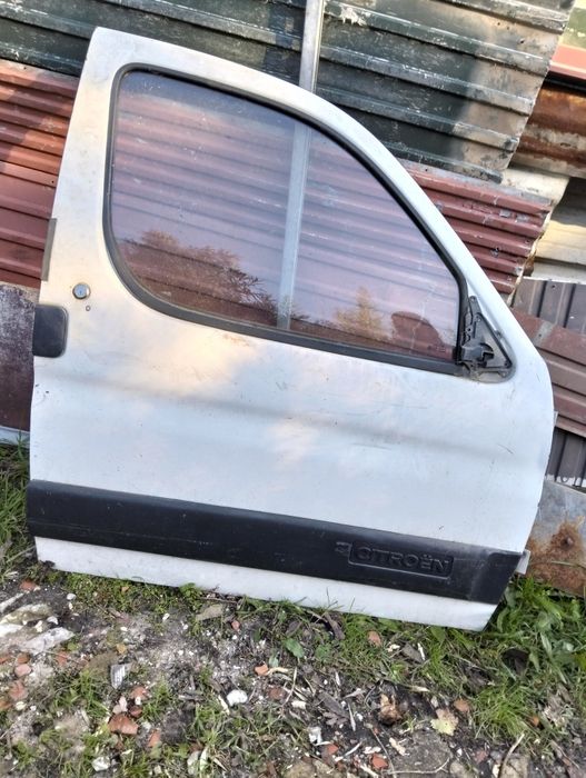 Diverso material para citroen Berlingo ou Peugeot partner 
Por